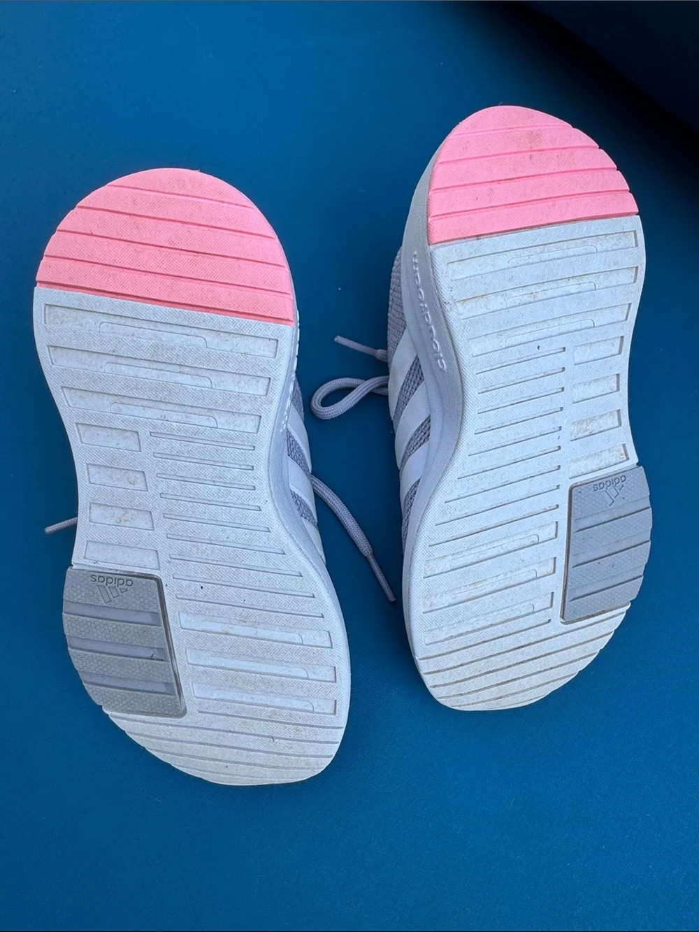 adidas Racer TR23 Girls Sneakers Grey Pink Size 10.5 Kids
